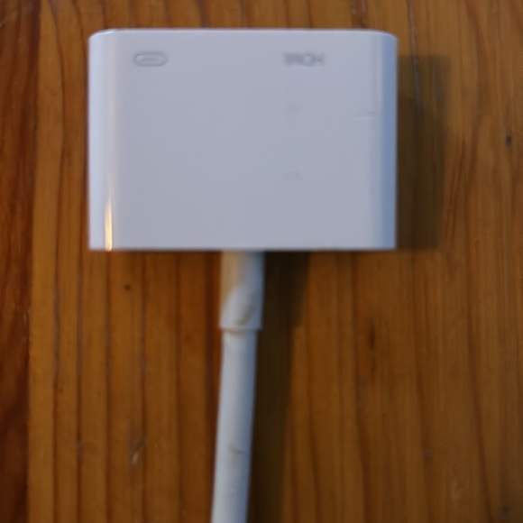 Apple Lightning Digital AV Adapter - Lightning to HDMI - Picture 6 of 7